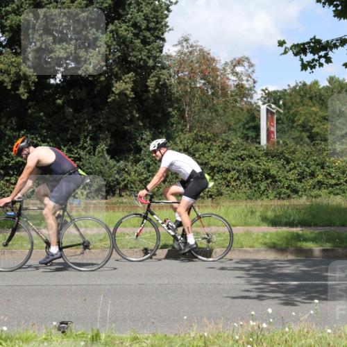 10.08.2025 - GEWOBA Citytriathlon Bremen Yannick Fuchs http://msf.ph/oto/8569695 10.08.2025 14:13:41 Radfahren 14, 44, 112 meine-sportfotos.de