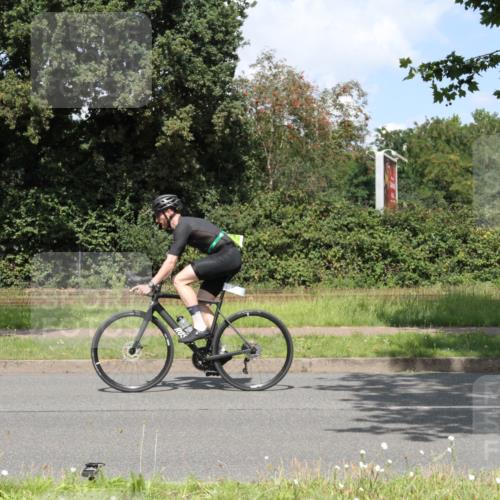 10.08.2025 - GEWOBA Citytriathlon Bremen Yannick Fuchs http://msf.ph/oto/8569701 10.08.2025 14:13:50 Radfahren 44, 112 meine-sportfotos.de