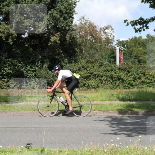 10.08.2025 - GEWOBA Citytriathlon Bremen Yannick Fuchs http://msf.ph/oto/8569712 10.08.2025 14:14:00 Radfahren  meine-sportfotos.de