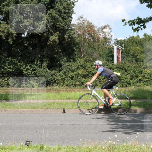 10.08.2025 - GEWOBA Citytriathlon Bremen Yannick Fuchs http://msf.ph/oto/8569713 10.08.2025 14:14:01 Radfahren  meine-sportfotos.de