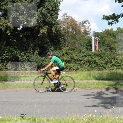 10.08.2025 - GEWOBA Citytriathlon Bremen Yannick Fuchs http://msf.ph/oto/8569790 10.08.2025 14:14:41 Radfahren 68, 77, 93, 96, 105, 113, 143 meine-sportfotos.de