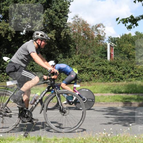 10.08.2025 - GEWOBA Citytriathlon Bremen Yannick Fuchs http://msf.ph/oto/8569805 10.08.2025 14:14:49 Radfahren 37, 68, 82, 93, 96, 105, 113, 143, 226 meine-sportfotos.de