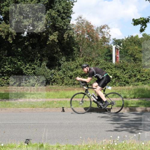 10.08.2025 - GEWOBA Citytriathlon Bremen Yannick Fuchs http://msf.ph/oto/8569815 10.08.2025 14:14:53 Radfahren 37, 68, 82, 96, 105, 113, 151, 226 meine-sportfotos.de