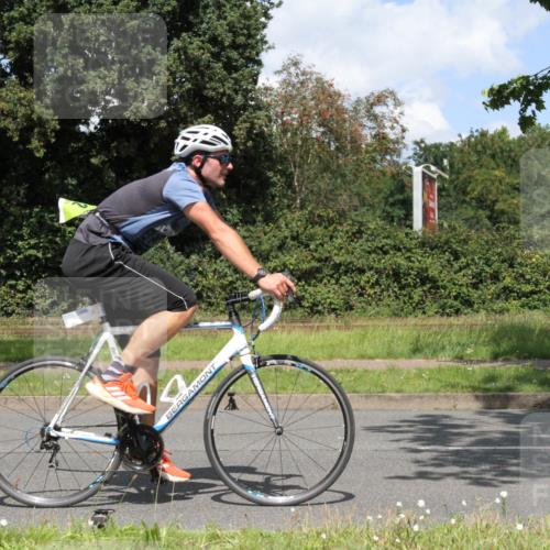 10.08.2025 - GEWOBA Citytriathlon Bremen Yannick Fuchs http://msf.ph/oto/8569817 10.08.2025 14:14:54 Radfahren 37, 68, 82, 96, 105, 113, 133, 151, 226 meine-sportfotos.de