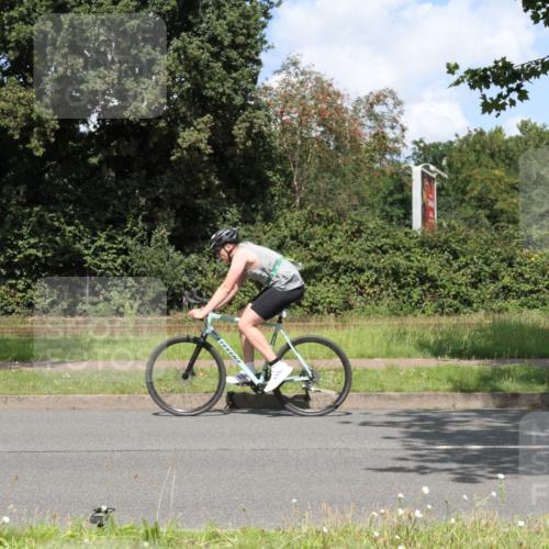 10.08.2025 - GEWOBA Citytriathlon Bremen Yannick Fuchs http://msf.ph/oto/8569888 10.08.2025 14:15:24 Radfahren 15, 45, 54, 55, 76, 88, 97, 108, 123 meine-sportfotos.de