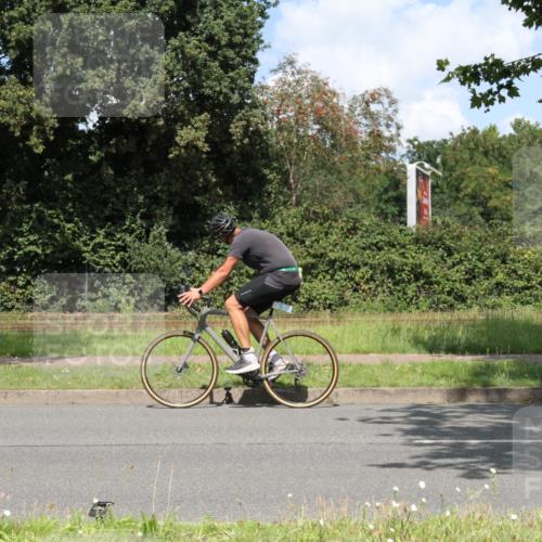 10.08.2025 - GEWOBA Citytriathlon Bremen Yannick Fuchs http://msf.ph/oto/8569897 10.08.2025 14:15:31 Radfahren 45, 54, 55, 72, 97, 118, 123, 187 meine-sportfotos.de