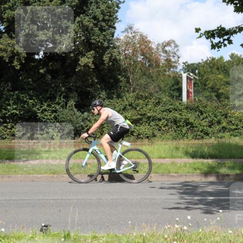 10.08.2025 - GEWOBA Citytriathlon Bremen Yannick Fuchs http://msf.ph/oto/8569908 10.08.2025 14:15:38 Radfahren 72, 74, 98, 118, 123, 187 meine-sportfotos.de