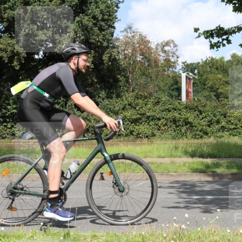 10.08.2025 - GEWOBA Citytriathlon Bremen Yannick Fuchs http://msf.ph/oto/8569911 10.08.2025 14:15:42 Radfahren 72, 74, 98, 118, 123, 187 meine-sportfotos.de