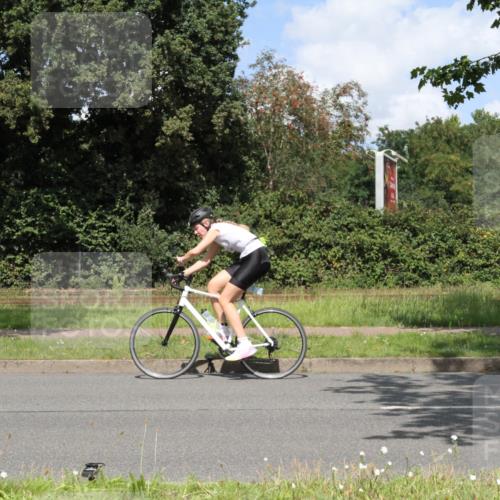 10.08.2025 - GEWOBA Citytriathlon Bremen Yannick Fuchs http://msf.ph/oto/8569928 10.08.2025 14:16:03 Radfahren 2, 23, 24, 43, 46, 62, 65, 92, 129, 271 meine-sportfotos.de