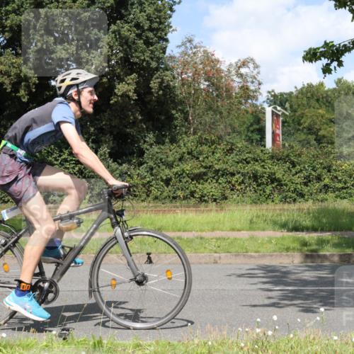 10.08.2025 - GEWOBA Citytriathlon Bremen Yannick Fuchs http://msf.ph/oto/8569933 10.08.2025 14:16:06 Radfahren 2, 23, 24, 43, 46, 62, 65, 92, 129, 271 meine-sportfotos.de