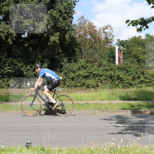 10.08.2025 - GEWOBA Citytriathlon Bremen Yannick Fuchs http://msf.ph/oto/8569962 10.08.2025 14:16:17 Radfahren 2, 23, 24, 31, 38, 46, 48, 57, 62, 63, 65, 92, 144 meine-sportfotos.de