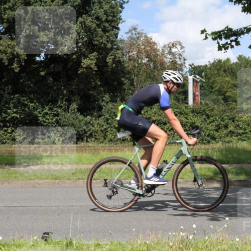 10.08.2025 - GEWOBA Citytriathlon Bremen Yannick Fuchs http://msf.ph/oto/8569996 10.08.2025 14:16:30 Radfahren 31, 38, 48, 57, 63, 64, 121, 144, 152, 173 meine-sportfotos.de