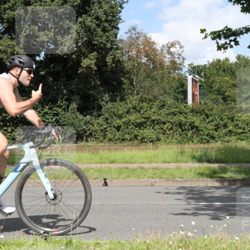 10.08.2025 - GEWOBA Citytriathlon Bremen Yannick Fuchs http://msf.ph/oto/8570014 10.08.2025 14:16:36 Radfahren 31, 57, 63, 64, 121, 144, 152, 173 meine-sportfotos.de