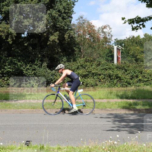 10.08.2025 - GEWOBA Citytriathlon Bremen Yannick Fuchs http://msf.ph/oto/8570023 10.08.2025 14:16:39 Radfahren 31, 41, 57, 64, 121, 144, 152, 173 meine-sportfotos.de