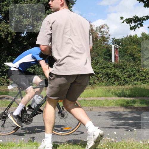 10.08.2025 - GEWOBA Citytriathlon Bremen Yannick Fuchs http://msf.ph/oto/8570073 10.08.2025 14:17:16 Radfahren 58, 136, 164 meine-sportfotos.de