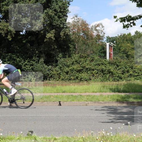 10.08.2025 - GEWOBA Citytriathlon Bremen Yannick Fuchs http://msf.ph/oto/8570114 10.08.2025 14:18:00 Radfahren 51, 91, 214, 240, 263 meine-sportfotos.de