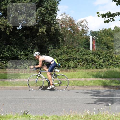 10.08.2025 - GEWOBA Citytriathlon Bremen Yannick Fuchs http://msf.ph/oto/8570122 10.08.2025 14:18:03 Radfahren 51, 91, 214, 240, 263 meine-sportfotos.de