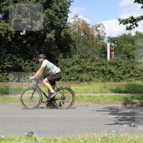 10.08.2025 - GEWOBA Citytriathlon Bremen Yannick Fuchs http://msf.ph/oto/8570139 10.08.2025 14:18:23 Radfahren 47, 75, 94, 100, 131, 147, 255, 295 meine-sportfotos.de