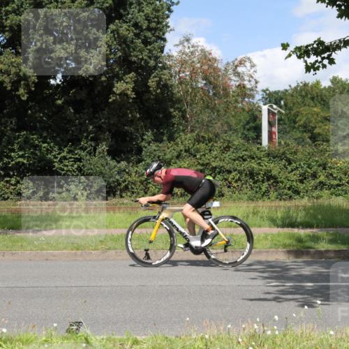 10.08.2025 - GEWOBA Citytriathlon Bremen Yannick Fuchs http://msf.ph/oto/8570144 10.08.2025 14:18:27 Radfahren 47, 75, 94, 100, 131, 147, 255, 295, 314 meine-sportfotos.de