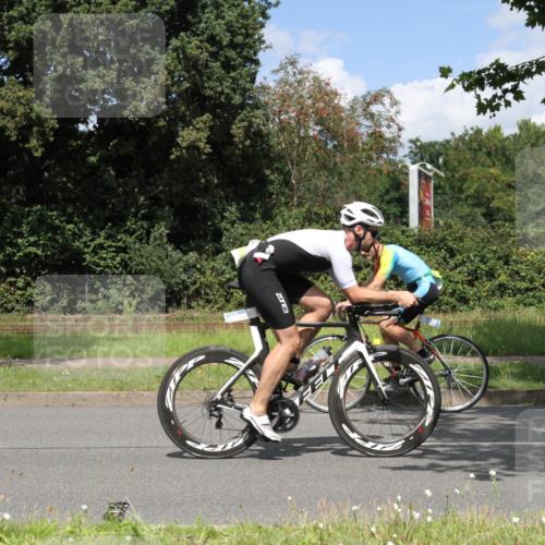 10.08.2025 - GEWOBA Citytriathlon Bremen Yannick Fuchs http://msf.ph/oto/8570168 10.08.2025 14:18:50 Radfahren 30, 50, 81, 106, 116, 261, 264, 314 meine-sportfotos.de