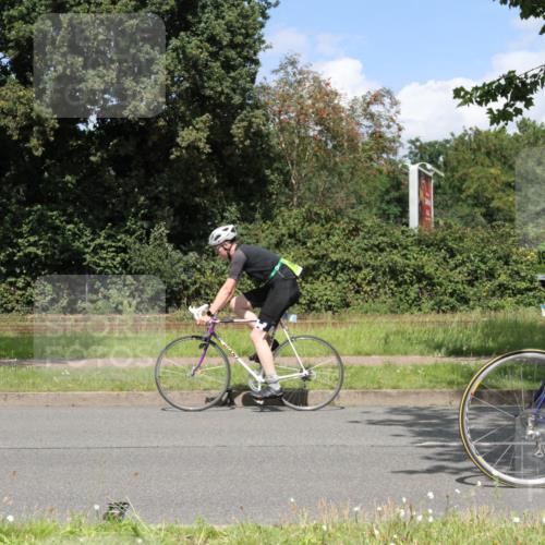 10.08.2025 - GEWOBA Citytriathlon Bremen Yannick Fuchs http://msf.ph/oto/8570183 10.08.2025 14:19:08 Radfahren 101, 116, 126, 139, 162, 201, 254, 261, 264 meine-sportfotos.de
