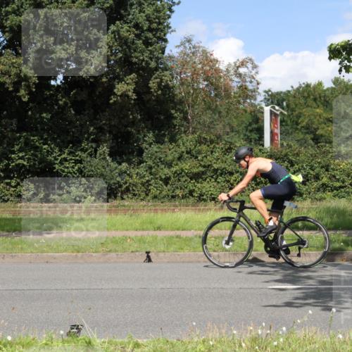 10.08.2025 - GEWOBA Citytriathlon Bremen Yannick Fuchs http://msf.ph/oto/8570202 10.08.2025 14:19:22 Radfahren 124, 126, 162, 201, 227, 239, 254 meine-sportfotos.de