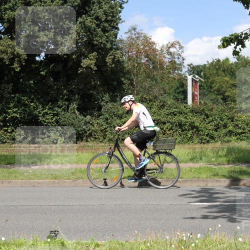 10.08.2025 - GEWOBA Citytriathlon Bremen Yannick Fuchs http://msf.ph/oto/8570211 10.08.2025 14:19:26 Radfahren 84, 124, 126, 162, 201, 227, 239, 254 meine-sportfotos.de