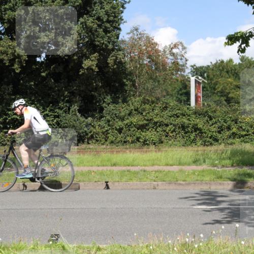 10.08.2025 - GEWOBA Citytriathlon Bremen Yannick Fuchs http://msf.ph/oto/8570212 10.08.2025 14:19:26 Radfahren 84, 124, 126, 162, 201, 227, 239, 254 meine-sportfotos.de