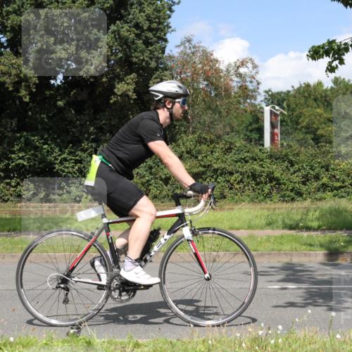 10.08.2025 - GEWOBA Citytriathlon Bremen Yannick Fuchs http://msf.ph/oto/8570225 10.08.2025 14:19:31 Radfahren 84, 124, 170, 227, 239, 254, 287 meine-sportfotos.de