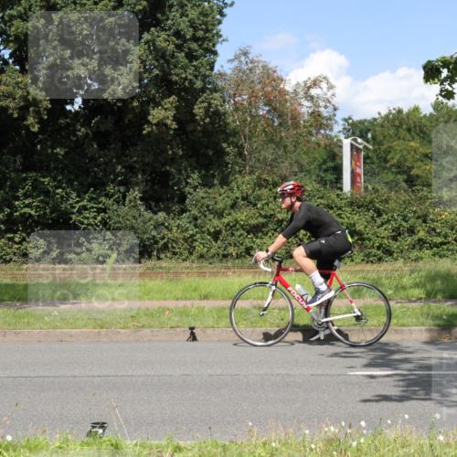 10.08.2025 - GEWOBA Citytriathlon Bremen Yannick Fuchs http://msf.ph/oto/8570266 10.08.2025 14:20:03 Radfahren 18, 36, 130, 195, 238, 256, 257 meine-sportfotos.de
