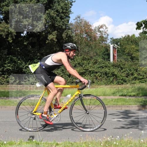 10.08.2025 - GEWOBA Citytriathlon Bremen Yannick Fuchs http://msf.ph/oto/8570269 10.08.2025 14:20:05 Radfahren 18, 36, 52, 130, 195, 197, 238, 256, 257 meine-sportfotos.de