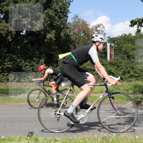 10.08.2025 - GEWOBA Citytriathlon Bremen Yannick Fuchs http://msf.ph/oto/8570271 10.08.2025 14:20:07 Radfahren 18, 36, 52, 130, 195, 197, 238, 256, 257 meine-sportfotos.de