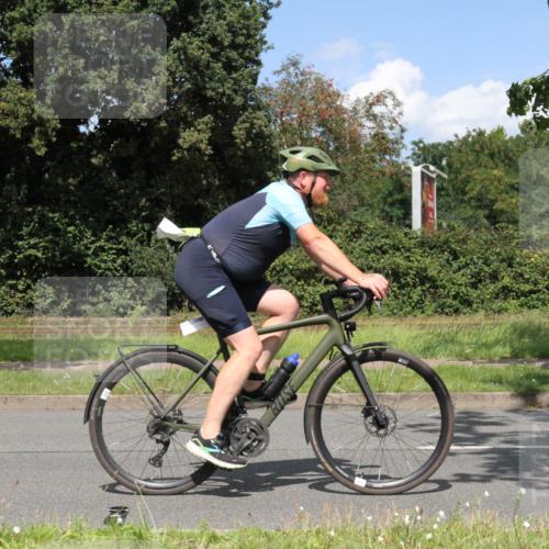 10.08.2025 - GEWOBA Citytriathlon Bremen Yannick Fuchs http://msf.ph/oto/8570272 10.08.2025 14:20:07 Radfahren 18, 36, 52, 130, 195, 197, 238, 256, 257 meine-sportfotos.de