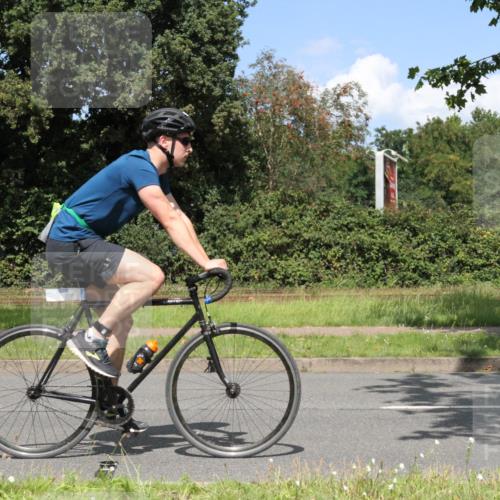 10.08.2025 - GEWOBA Citytriathlon Bremen Yannick Fuchs http://msf.ph/oto/8570280 10.08.2025 14:20:23 Radfahren 28, 29, 35, 52, 67, 80, 197 meine-sportfotos.de