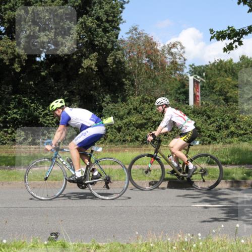 10.08.2025 - GEWOBA Citytriathlon Bremen Yannick Fuchs http://msf.ph/oto/8570282 10.08.2025 14:20:29 Radfahren 11, 28, 29, 35, 52, 67, 69, 80, 197, 229, 274 meine-sportfotos.de