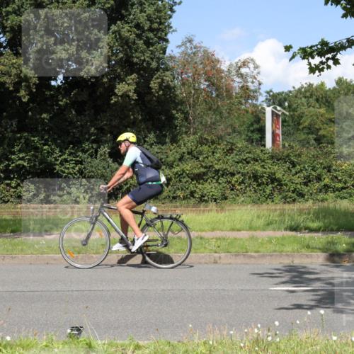 10.08.2025 - GEWOBA Citytriathlon Bremen Yannick Fuchs http://msf.ph/oto/8570285 10.08.2025 14:20:33 Radfahren 11, 28, 29, 35, 67, 69, 80, 216, 229, 274, 281 meine-sportfotos.de
