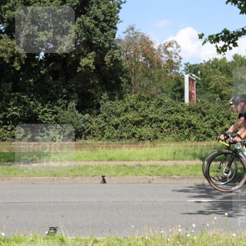 10.08.2025 - GEWOBA Citytriathlon Bremen Yannick Fuchs http://msf.ph/oto/8570287 10.08.2025 14:20:34 Radfahren 11, 28, 29, 35, 67, 69, 80, 216, 229, 274, 281 meine-sportfotos.de