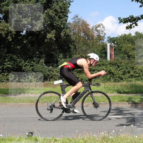10.08.2025 - GEWOBA Citytriathlon Bremen Yannick Fuchs http://msf.ph/oto/8570291 10.08.2025 14:20:37 Radfahren 11, 28, 35, 56, 67, 69, 80, 216, 229, 272, 274, 281, 312 meine-sportfotos.de