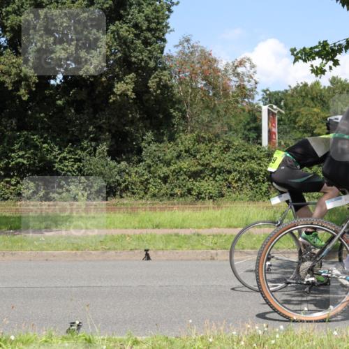 10.08.2025 - GEWOBA Citytriathlon Bremen Yannick Fuchs http://msf.ph/oto/8570297 10.08.2025 14:20:41 Radfahren 11, 28, 35, 56, 61, 67, 69, 80, 110, 145, 157, 216, 229, 272, 274, 281, 312 meine-sportfotos.de