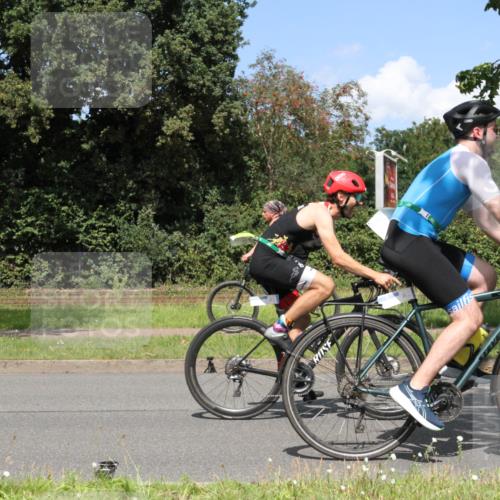 10.08.2025 - GEWOBA Citytriathlon Bremen Yannick Fuchs http://msf.ph/oto/8570316 10.08.2025 14:21:00 Radfahren 6, 19, 56, 61, 73, 110, 142, 145, 157, 191, 266, 272, 312 meine-sportfotos.de