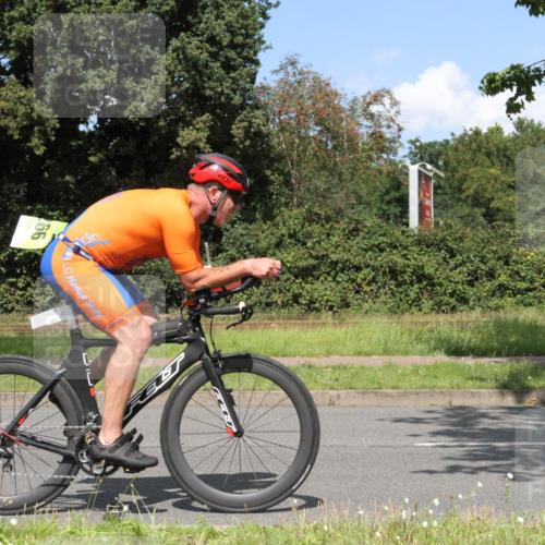 10.08.2025 - GEWOBA Citytriathlon Bremen Yannick Fuchs http://msf.ph/oto/8570322 10.08.2025 14:21:06 Radfahren 6, 19, 73, 142, 157, 191, 266 meine-sportfotos.de