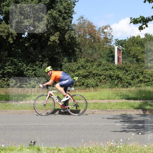 10.08.2025 - GEWOBA Citytriathlon Bremen Yannick Fuchs http://msf.ph/oto/8570328 10.08.2025 14:21:12 Radfahren 6, 19, 191, 266 meine-sportfotos.de