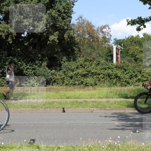 10.08.2025 - GEWOBA Citytriathlon Bremen Yannick Fuchs http://msf.ph/oto/8570344 10.08.2025 14:21:22 Radfahren 6, 177 meine-sportfotos.de