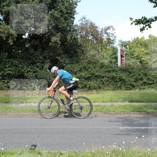 10.08.2025 - GEWOBA Citytriathlon Bremen Yannick Fuchs http://msf.ph/oto/8570359 10.08.2025 14:21:31 Radfahren 9, 140, 177, 334 meine-sportfotos.de