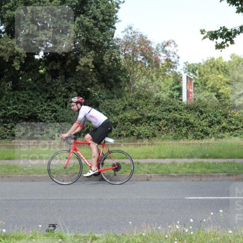 10.08.2025 - GEWOBA Citytriathlon Bremen Yannick Fuchs http://msf.ph/oto/8570361 10.08.2025 14:21:33 Radfahren 9, 140, 177, 334 meine-sportfotos.de