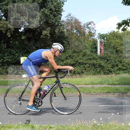10.08.2025 - GEWOBA Citytriathlon Bremen Yannick Fuchs http://msf.ph/oto/8570366 10.08.2025 14:21:43 Radfahren 9, 140, 160, 177, 211, 283, 334 meine-sportfotos.de