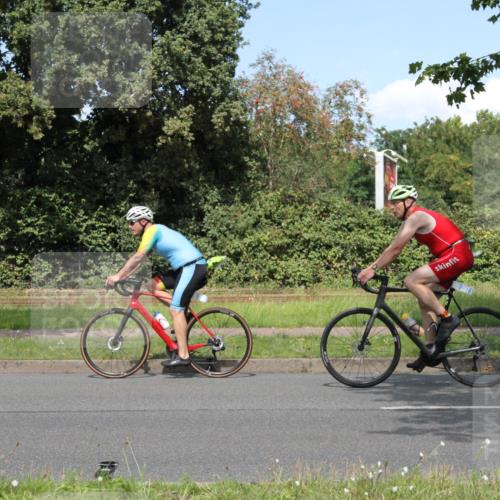 10.08.2025 - GEWOBA Citytriathlon Bremen Yannick Fuchs http://msf.ph/oto/8570367 10.08.2025 14:21:50 Radfahren 9, 140, 160, 211, 283, 334 meine-sportfotos.de