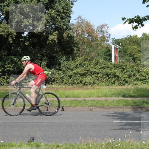 10.08.2025 - GEWOBA Citytriathlon Bremen Yannick Fuchs http://msf.ph/oto/8570368 10.08.2025 14:21:50 Radfahren 9, 140, 160, 211, 283, 334 meine-sportfotos.de