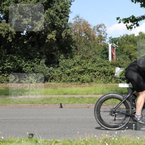 10.08.2025 - GEWOBA Citytriathlon Bremen Yannick Fuchs http://msf.ph/oto/8570373 10.08.2025 14:21:55 Radfahren 160, 211, 253, 283, 334 meine-sportfotos.de