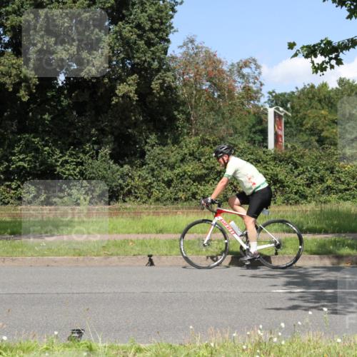 10.08.2025 - GEWOBA Citytriathlon Bremen Yannick Fuchs http://msf.ph/oto/8570388 10.08.2025 14:22:02 Radfahren 109, 160, 211, 224, 253, 258, 283 meine-sportfotos.de